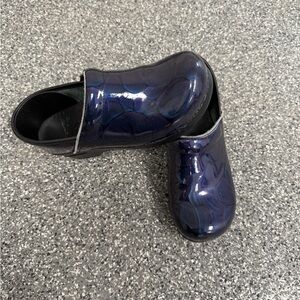 Dansko Women's Purple Blue Patent Leather Clogs US Size 9.5